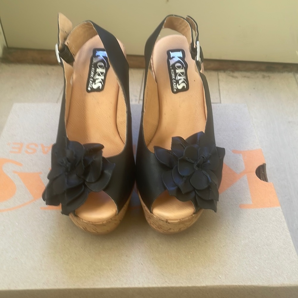 Korks black wedge peep toe w flower detail sz 7 worn once! Like new w the box